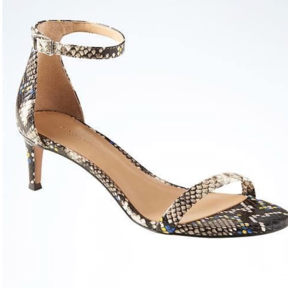 Banana republic kitten heel sandal 8